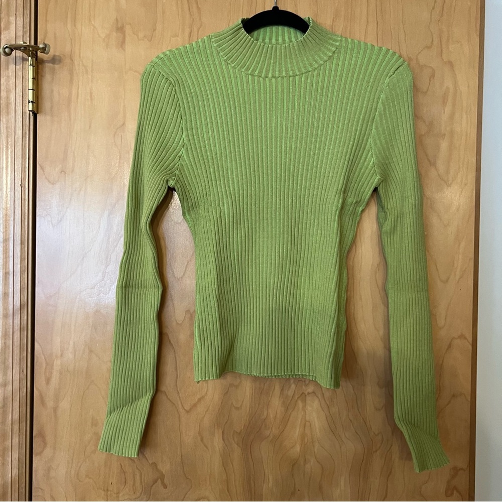 NWT Lindsey Ribbed Mock-Neck Sweater in Kiwi